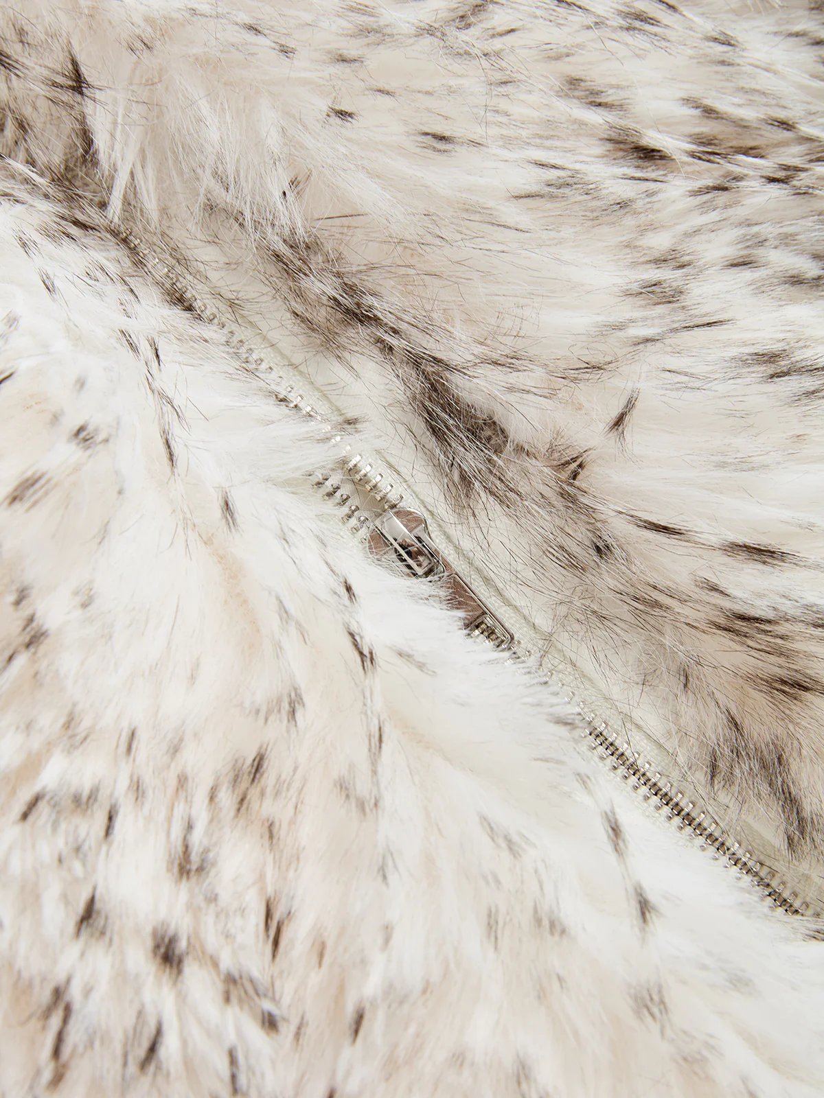 Belted Faux Fur Sleeveless Vest - Image 4
