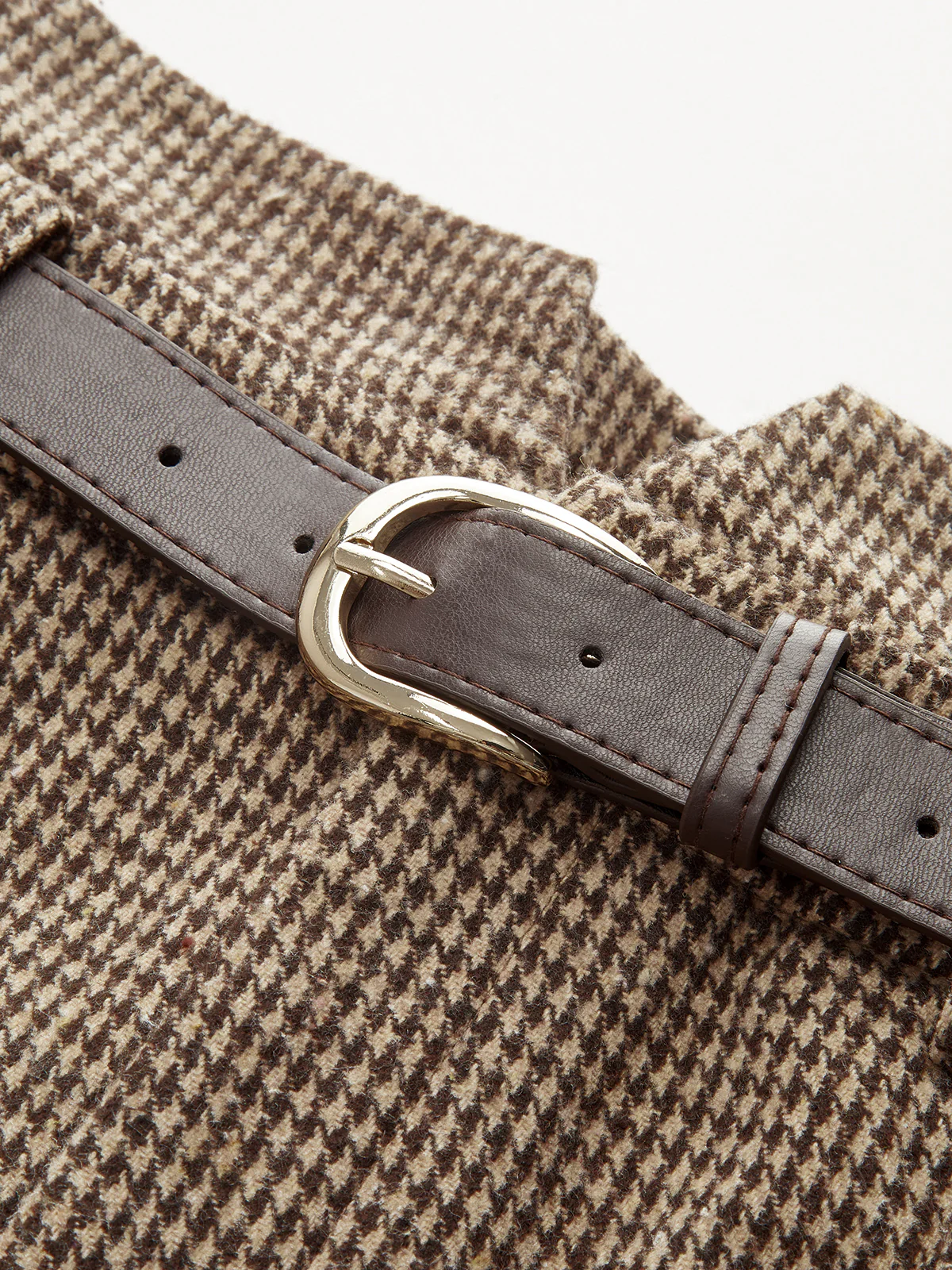 Belted Houndstooth Tweed Shorts - Image 4