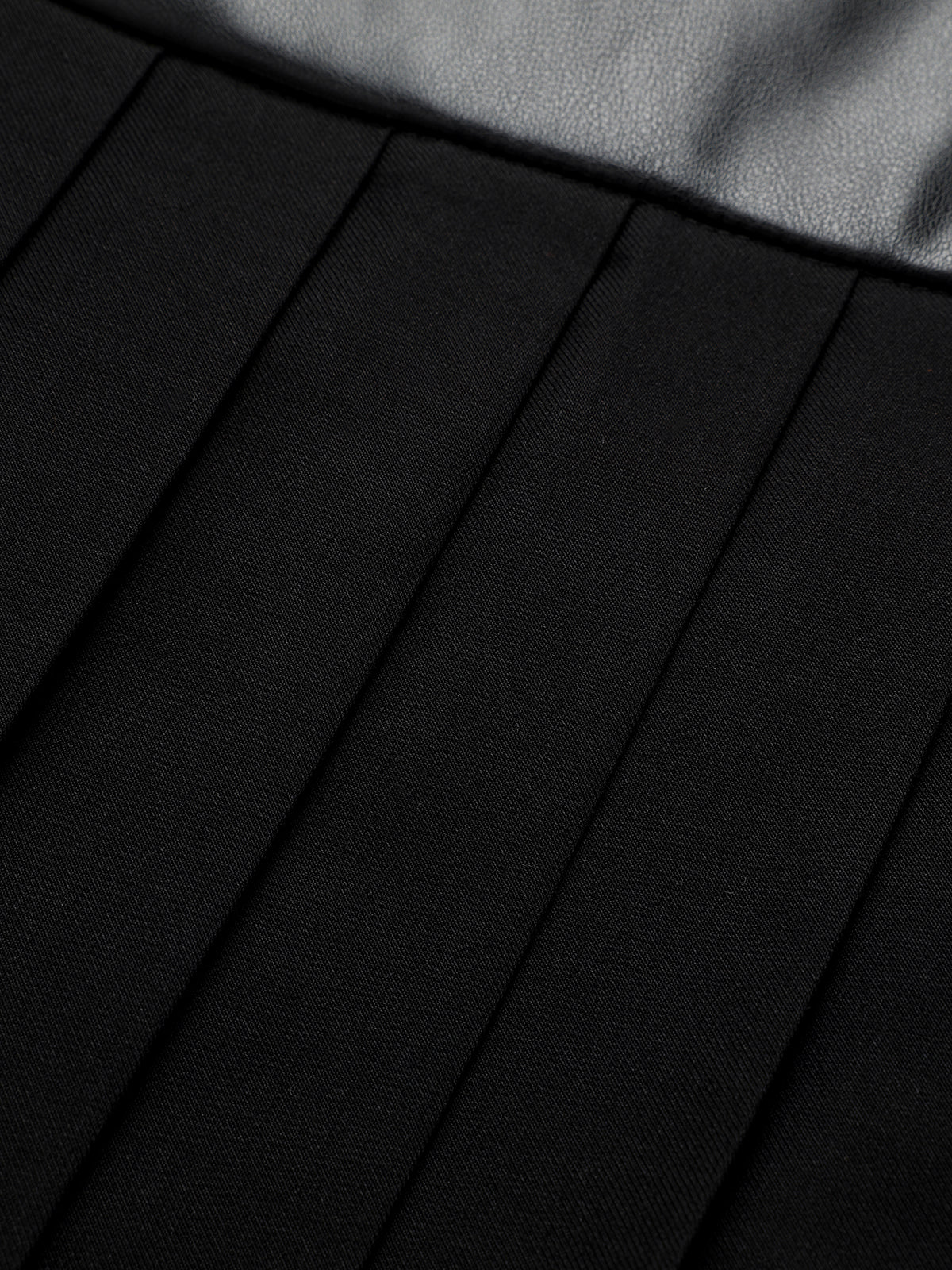 Buckle Detail Faux Leather Panel Pleated Midi Skirt - Image 4
