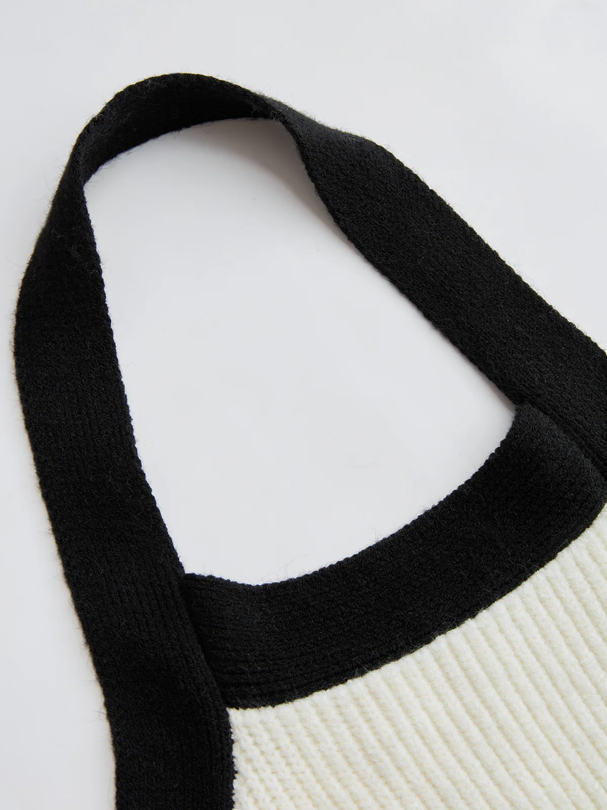 Color-Block Cutout Ribbed Sweater Set - Image 4