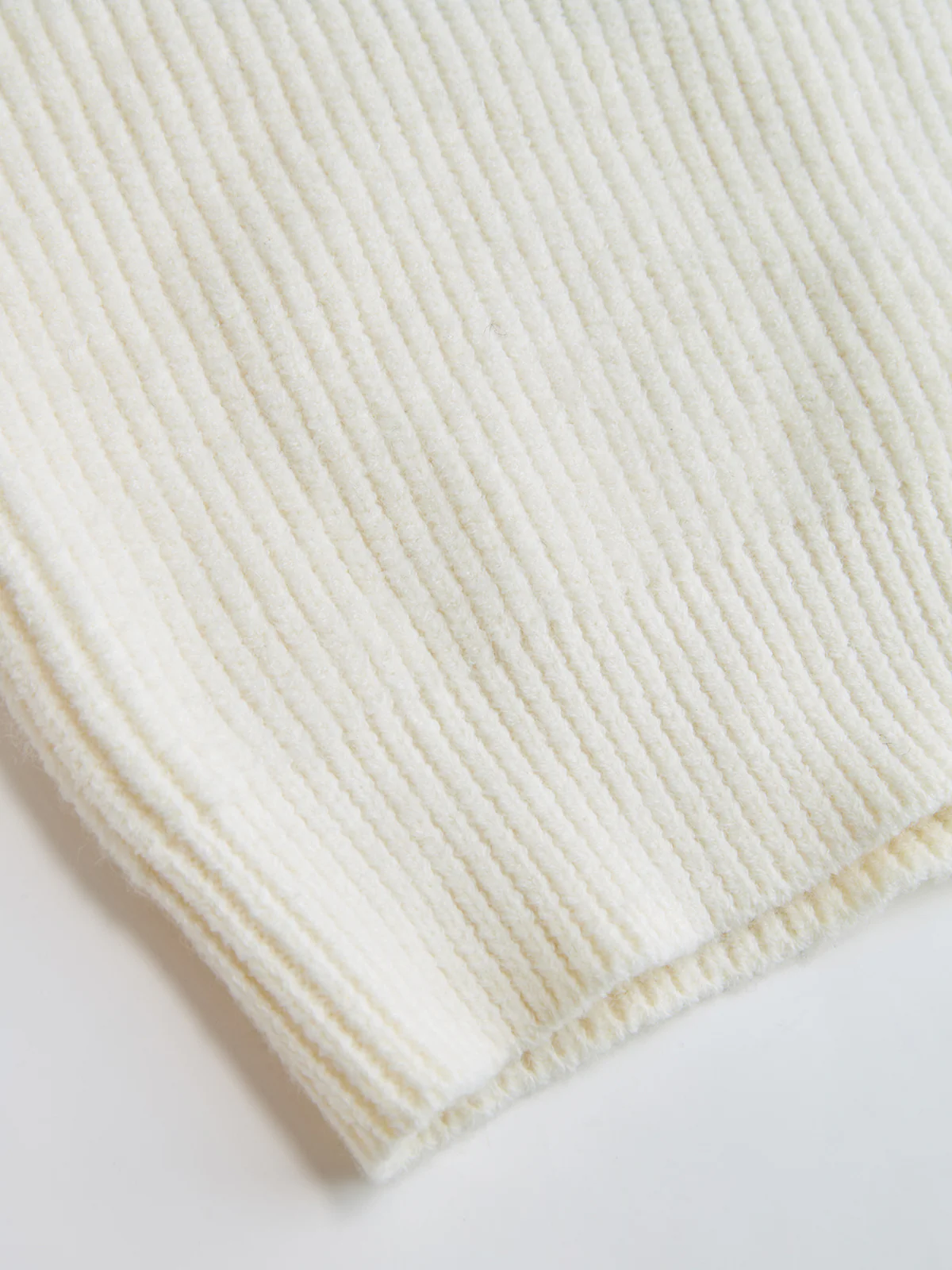 Color-Block Cutout Ribbed Sweater Set - Image 5