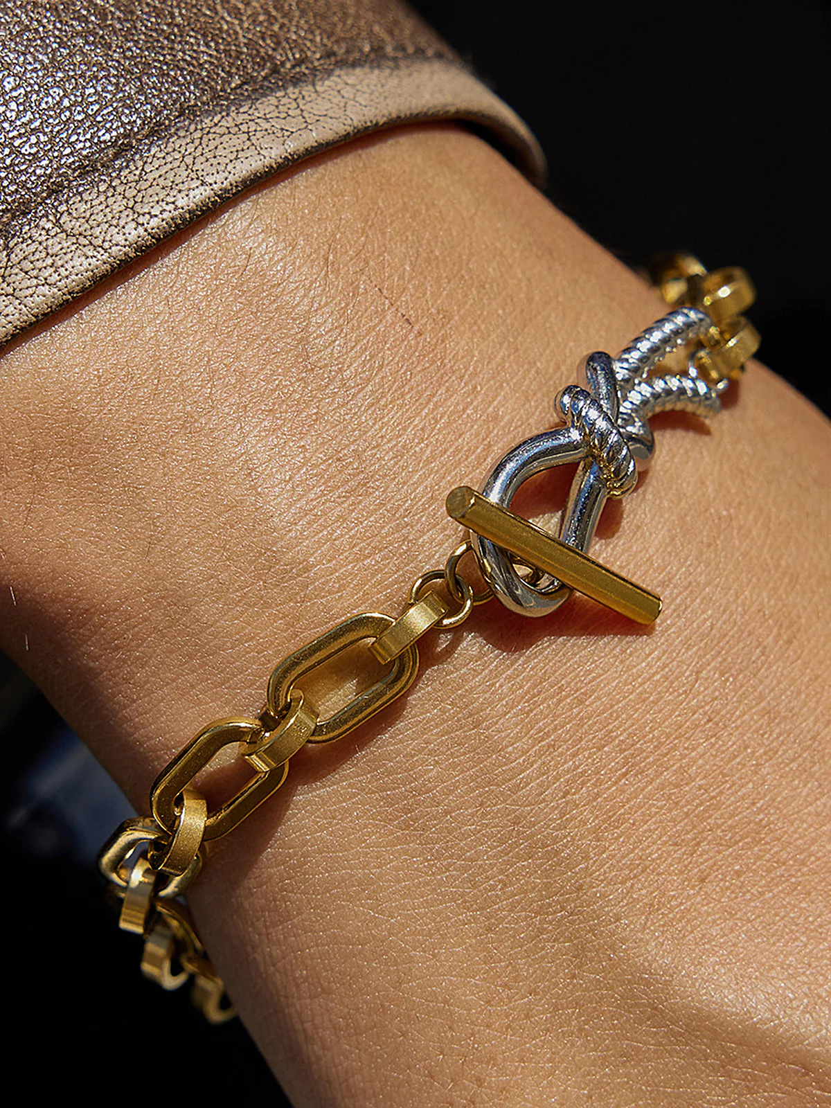 Color-Block Knot Clasp Link Bracelet - Image 2
