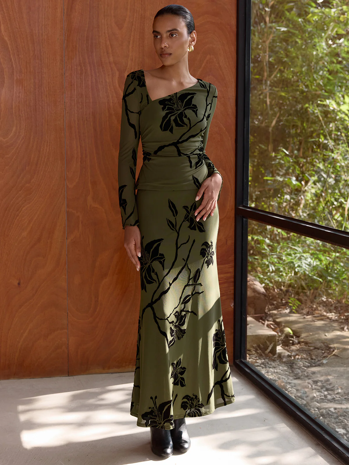 Floral Print Asymmetric Neck Top & Skirt Set - Image 3