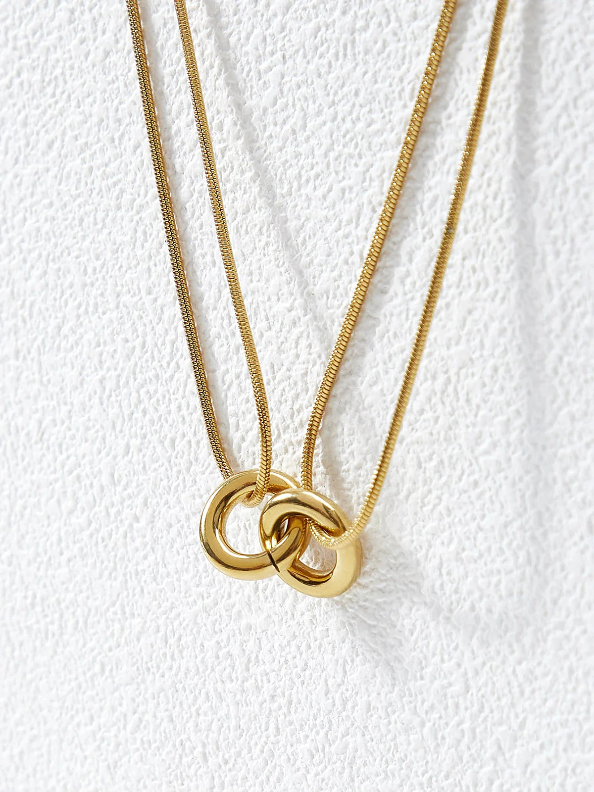 Interlocking Circle Layered Gold Necklace - Image 2
