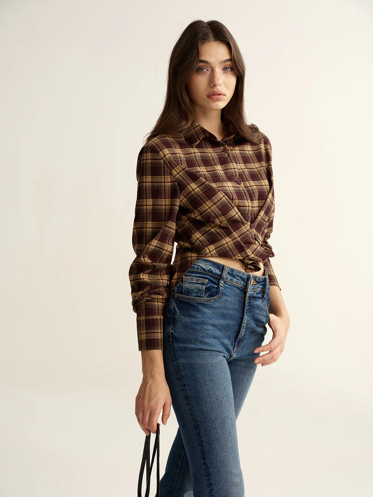 Knot Detail Button-Front Plaid Cropped Shirt - Image 5