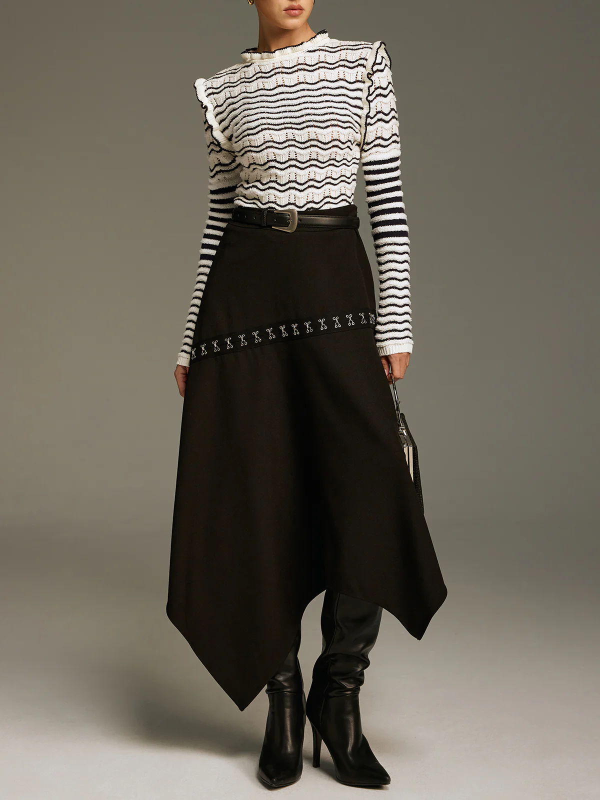 Metal Clasp Detail Asymmetric Hem Skirt - Image 6