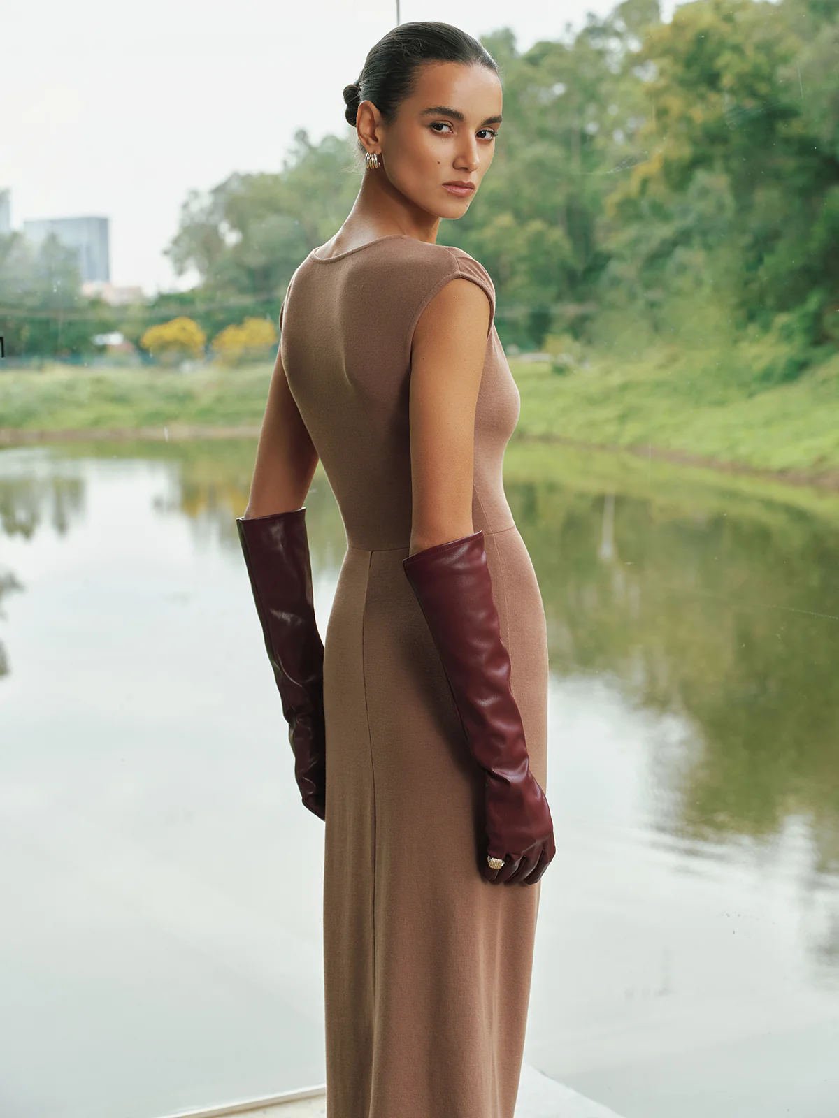 Sleeveless Buckle Detail Ruched Midi Dress - Image 5
