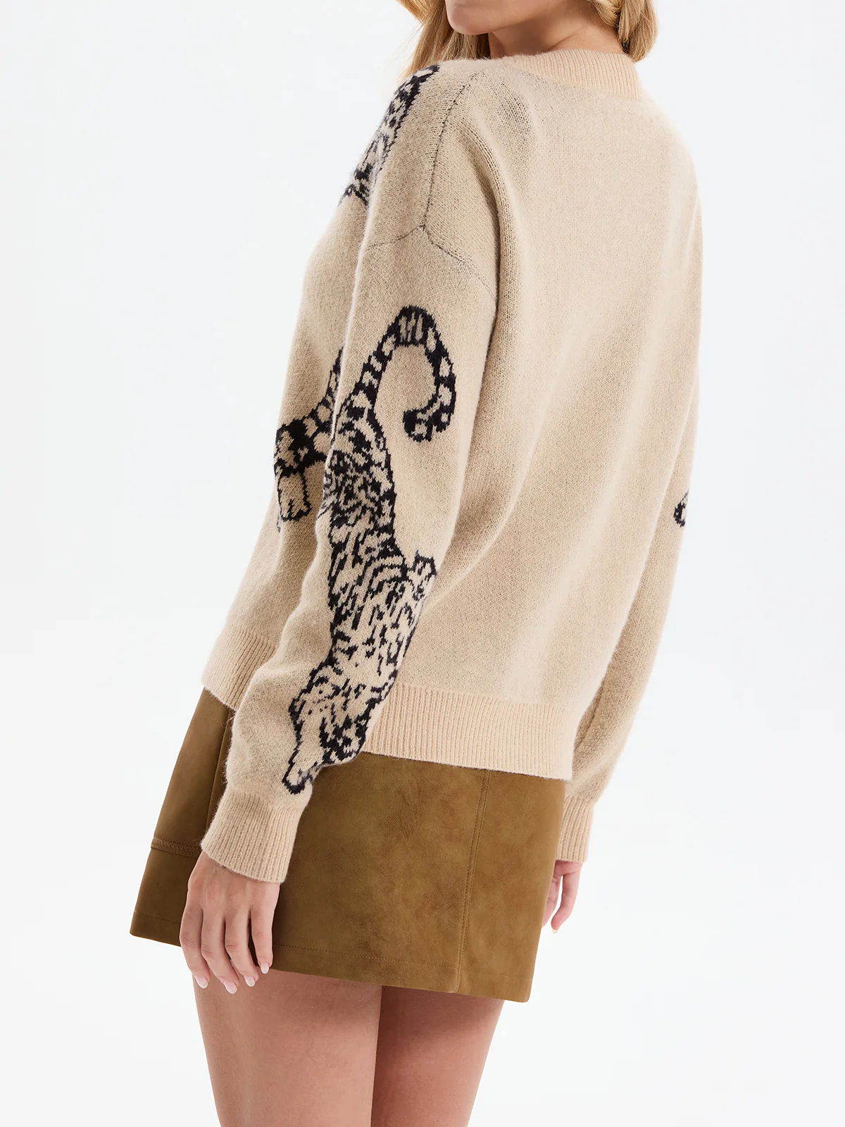 Tiger Jacquard V-Neck Knit Cardigan - Image 6