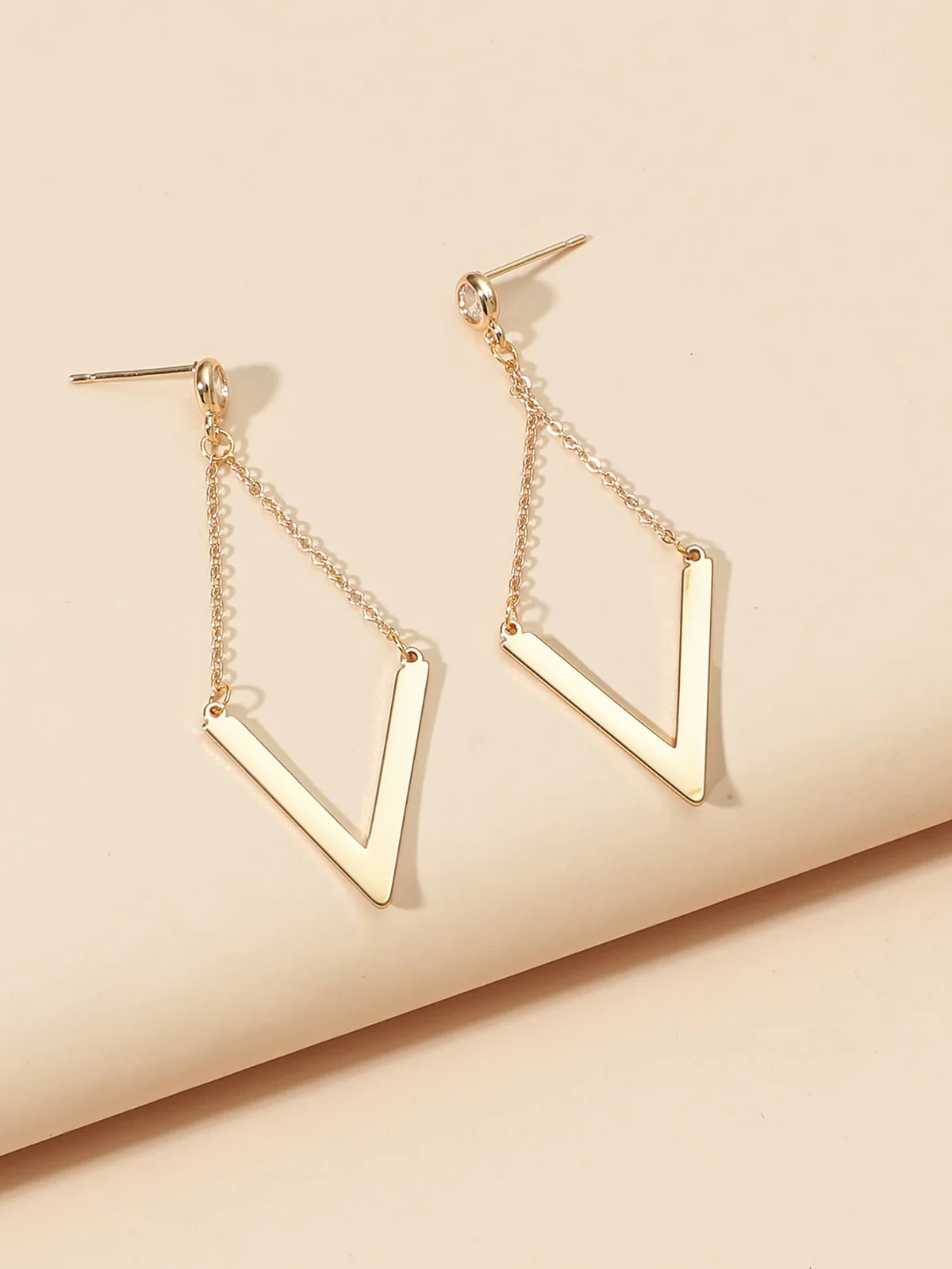 V-Shaped Chain Drop Earrings - Image 2